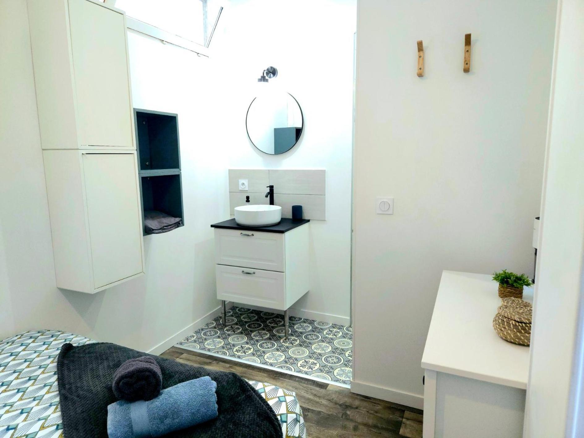 Logement Proche Hypercentre Caen Exterior photo